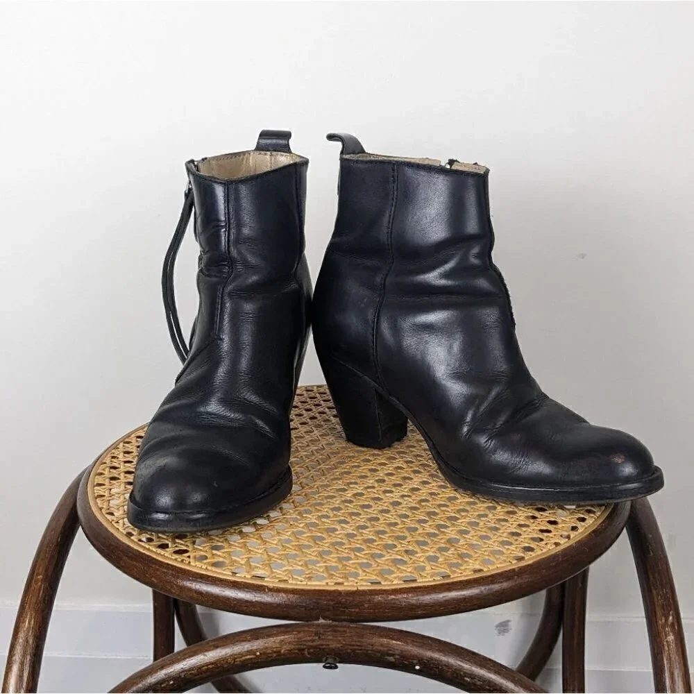 Acne studios the pistol bootie 39